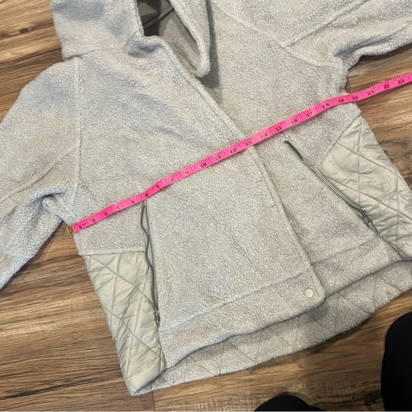 Lululemon Show Me the Sherpa Jacket - Picture 12 of 14